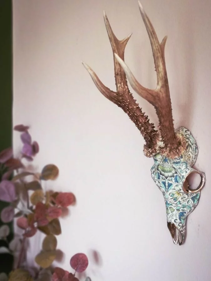 roebuck antlers decoupaged in liberty of london Lodden