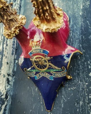 Antlers with Royal Artillery cap badge